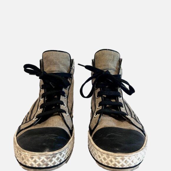 Chanel 2019 Interlocking CC Logo Sneakers - Picture 2 of 8